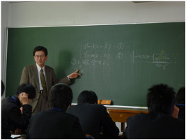 石見会場 数学系講義の様子 石見会場 数学系講義の様子